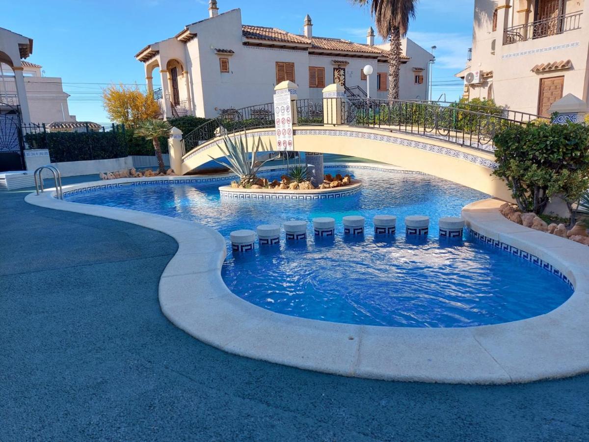 Casa Chloe, Urbanizacion Privada Villa Torrevieja Kültér fotó
